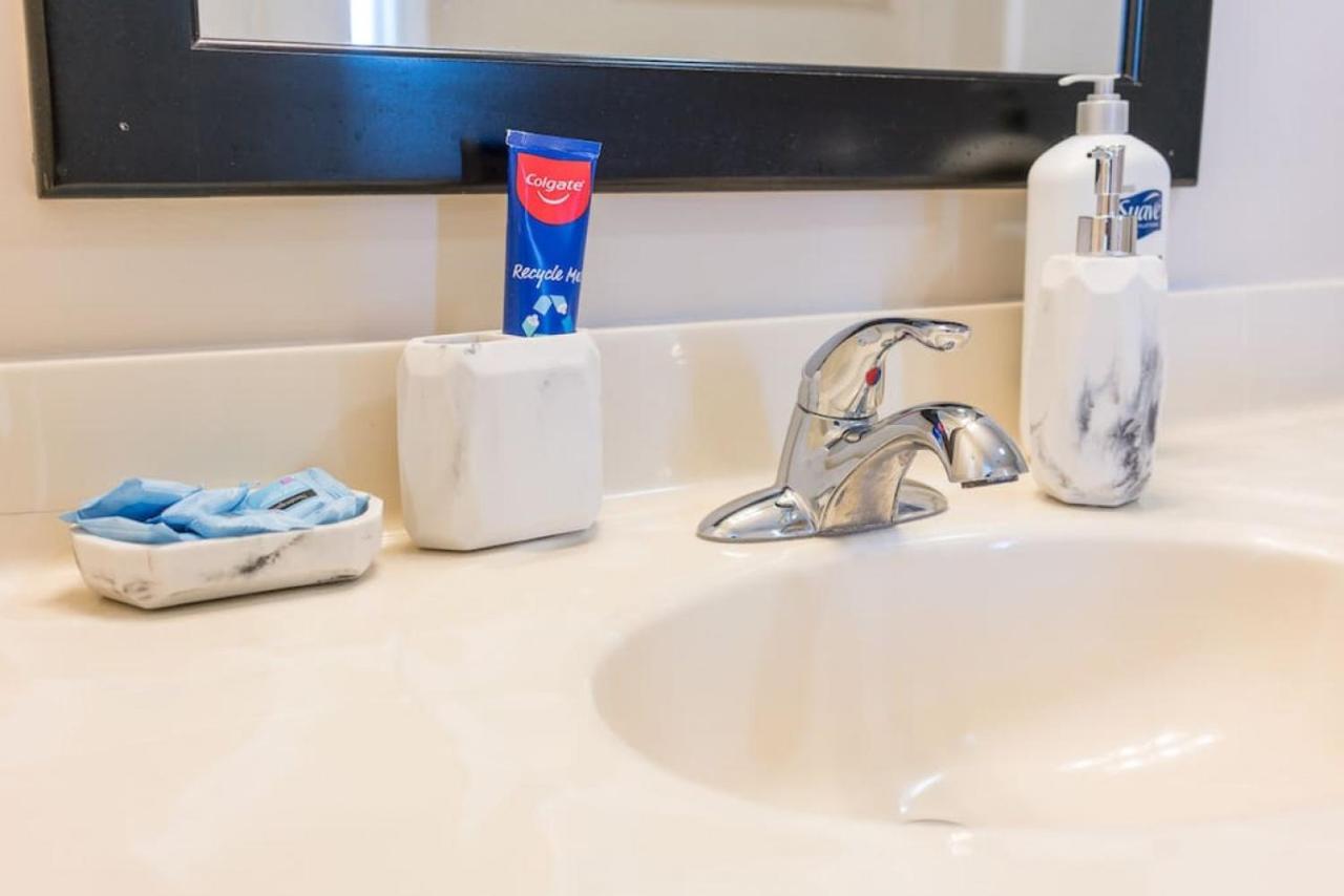 Private Bed Downtown Indy - Shared Apartment Indianapolis Ngoại thất bức ảnh